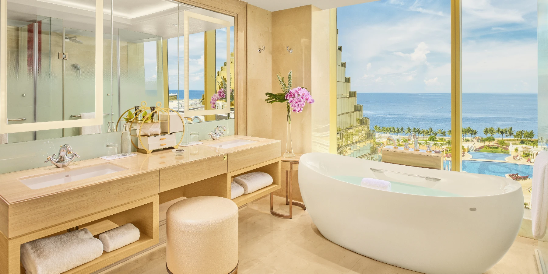 Bathtub