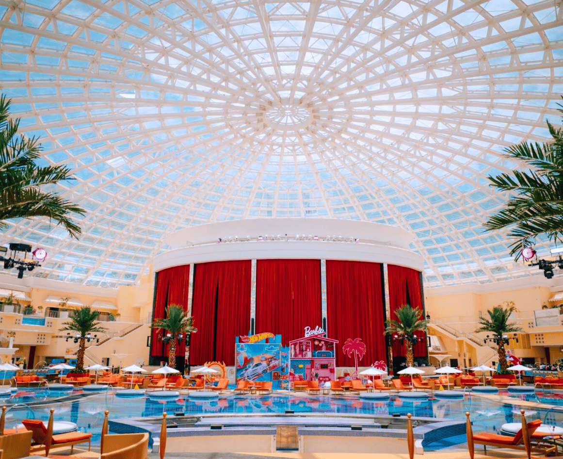 楽しさ倍増：ホットウィールとバービーがこの夏、コーブ・マニラをジャック！