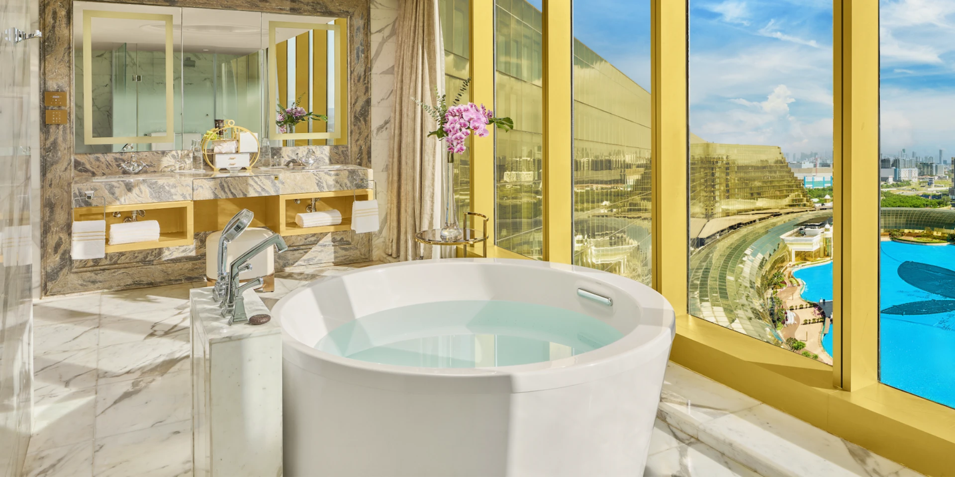 Bathtub